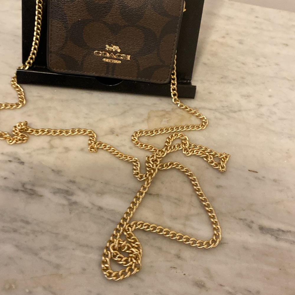 692 Coach mini wallet on cb chain NWOT - Picture 3 of 7